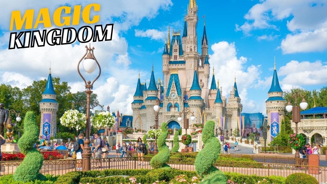 DISNEY WORLD: Magic Kingdom Travel Guide