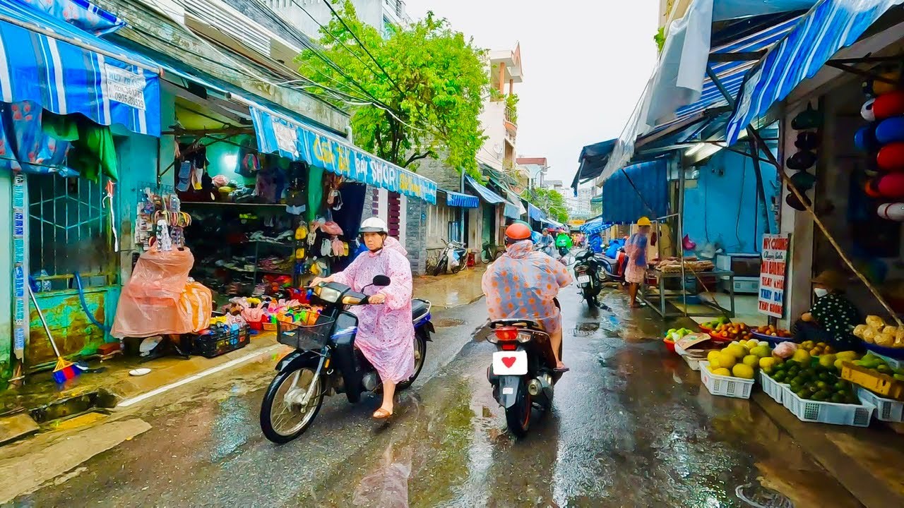 Walking in Rainday - Da Nang Neighborhood & Local Market Tour - Vietnam Travel 4K🇻🇳